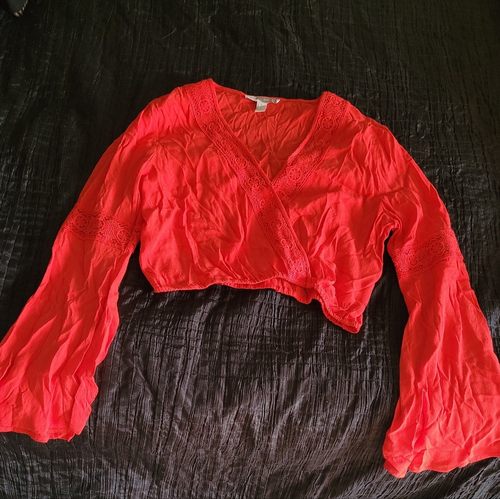 Forever 21 Bell Sleeve Crop Top